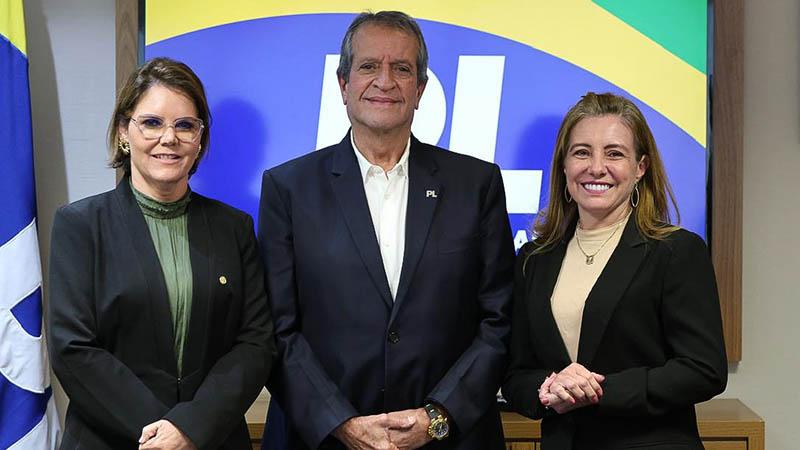 Flávia Moretti durante agenda em Brasília, onde se reuniu com autoridades federais em busca de recursos para Várzea Grande. Foto: Assessoria